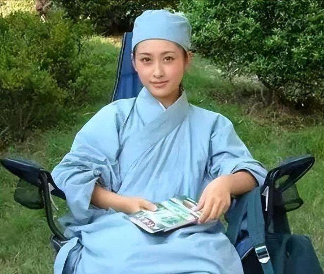 ：精通“胡媚术”九名男徒弟揭露其罪行爱游戏app安徽美女道士胡千慧被捕(图7)