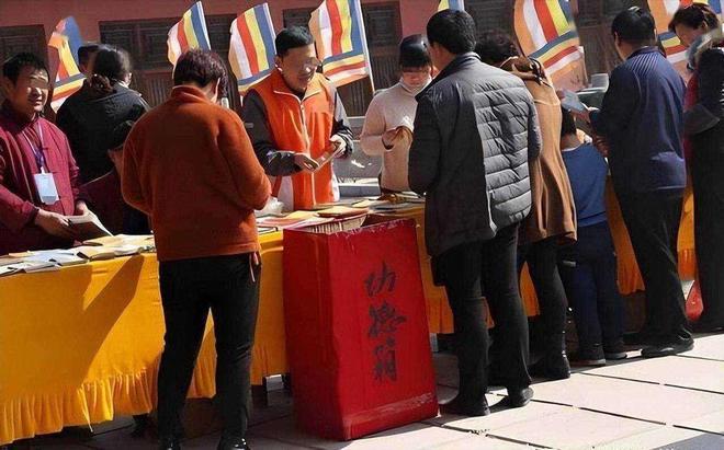 ：精通“胡媚术”九名男徒弟揭露其罪行爱游戏app安徽美女道士胡千慧被捕(图12)