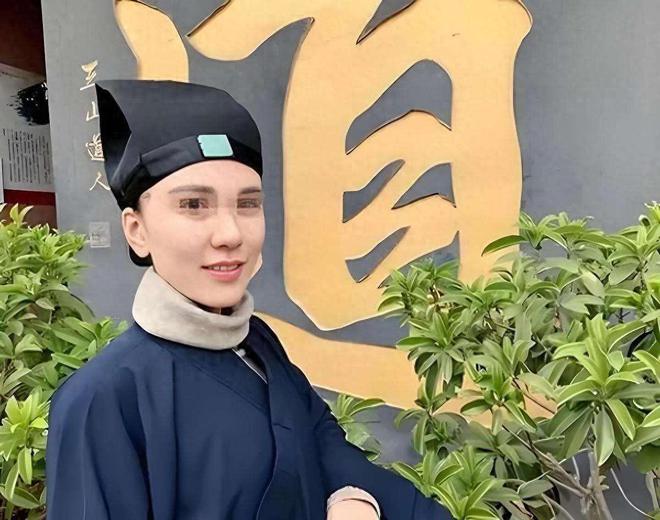 ：精通“胡媚术”九名男徒弟揭露其罪行爱游戏app安徽美女道士胡千慧被捕(图10)