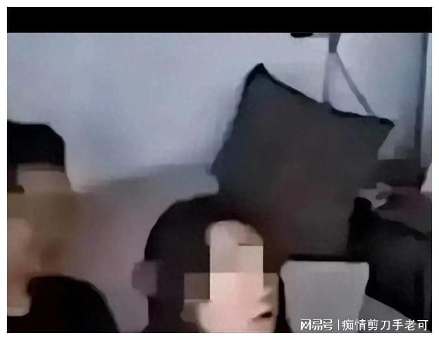 偷情便利店的“速战速决”实录爱游戏app三分钟内的惊人(图5)